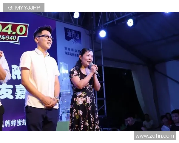 足球明星荣浩的个人简介与精彩瞬间全景展示