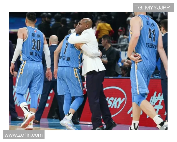 广东宏远迎战台湾璞园争夺篮球荣耀精彩对决引发球迷热烈期待